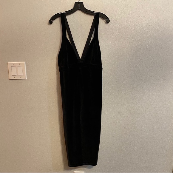 Express Plunging V-Neck Velvet Dress - Picture 2 of 5